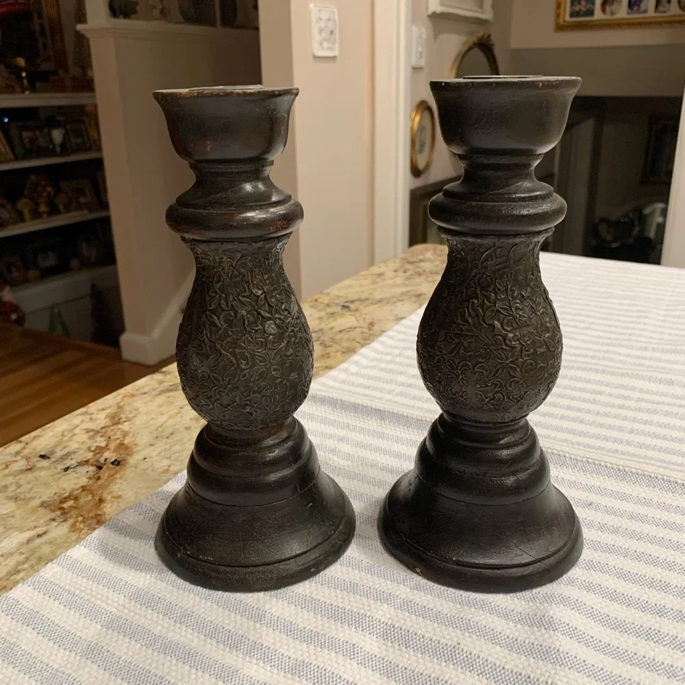 Wood candle holder